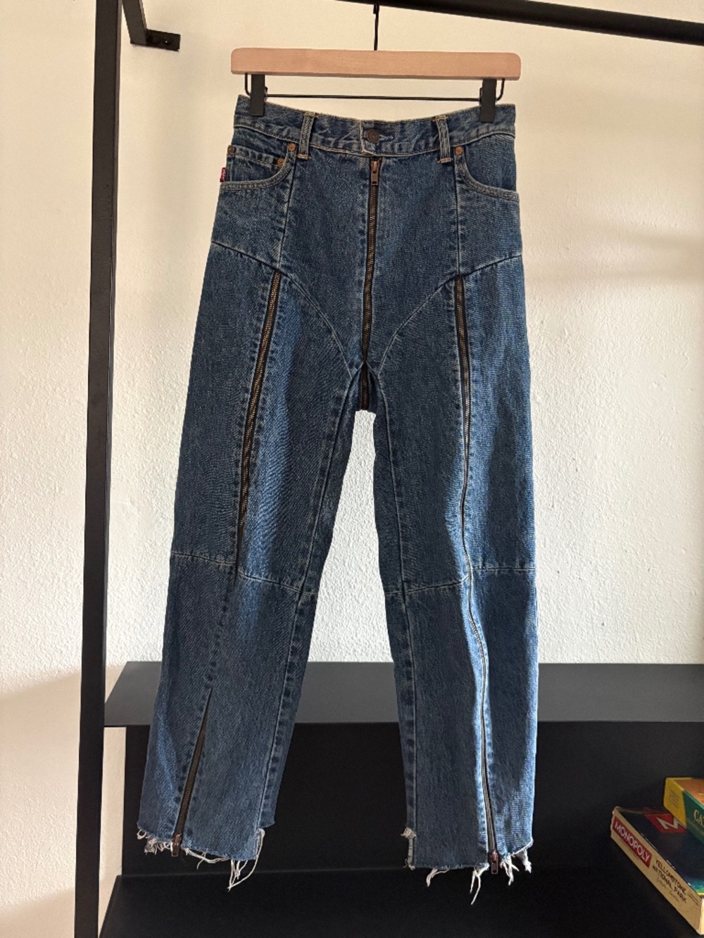 Vetements Pour Femme Denim Jeans with Zippers 26 waist